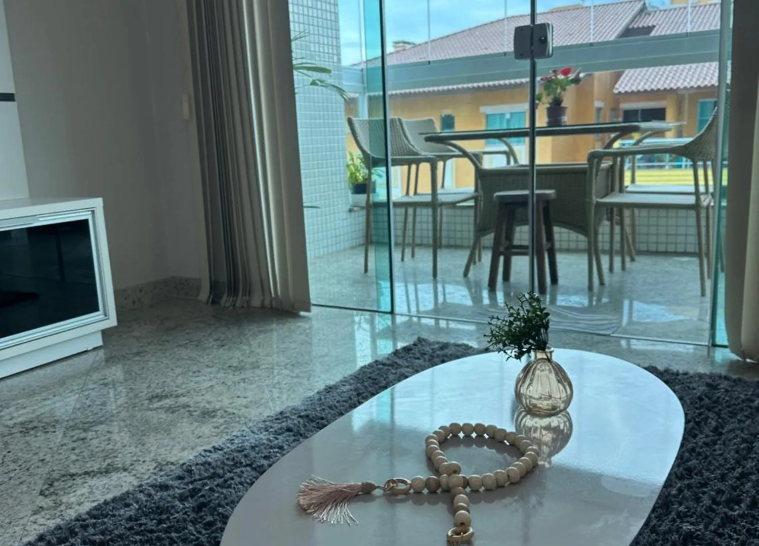 4 Ilhas, 2 Suites, 2 Garagens Bombinhas