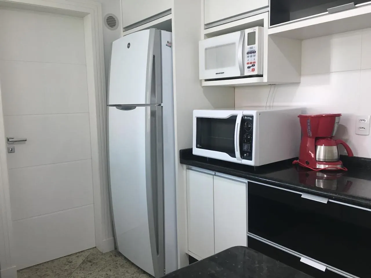 4 Ilhas, 2 Suites, 2 Garagens Bombinhas 0*,